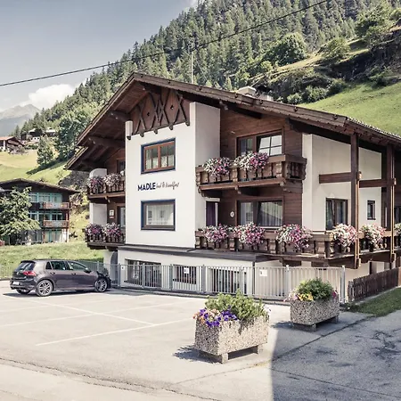 Madle - Vendégház Sölden